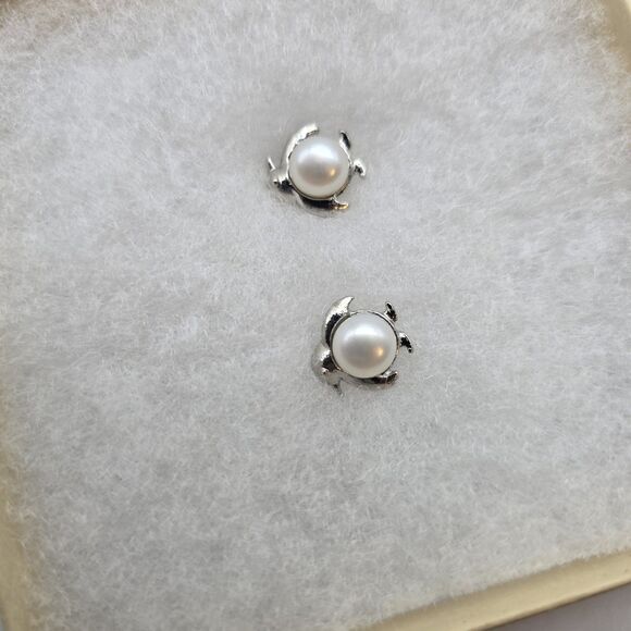 Penguin Faux Pearl Earrings Stud Silver ToneSOLD ON EB - Picture 2 of 6